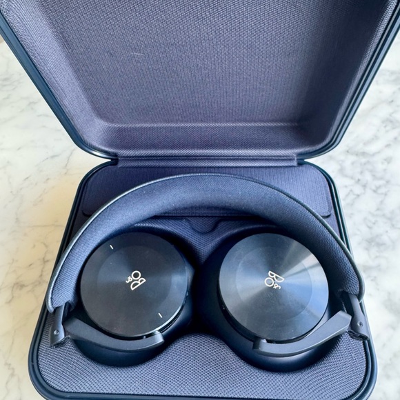 BANG & OLUFSEN Headphones Beoplay H95 - Picture 6 of 16